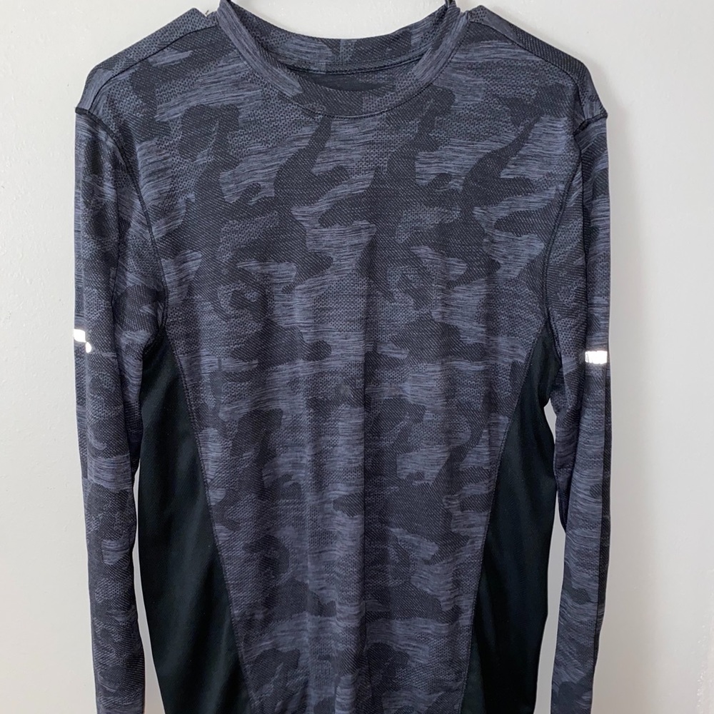 Men’s camo long sleeve tshirt